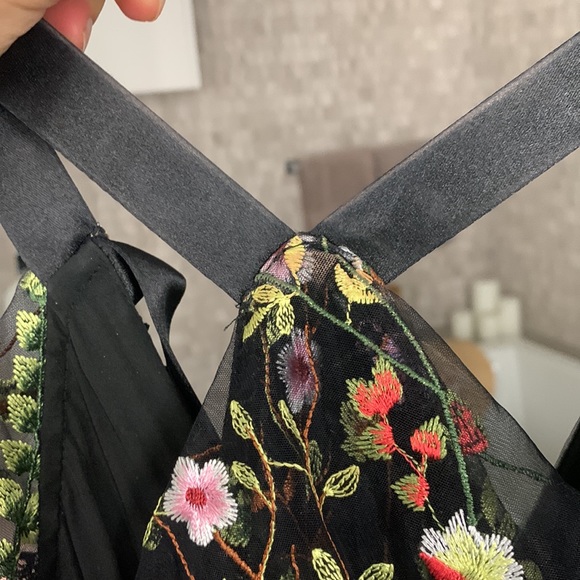 Alexis gown - Picture 7 of 7